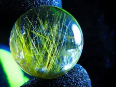 超金運上昇★天然水晶★ルチルクォーツ ★台付き★丸玉21mm★tｋ4279