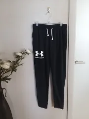 UNDER ARMOUR アンダーアーマー 黒 トレーナー ズボン MD