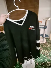 ナイキ ブラック Vネック ニット Tシャツ