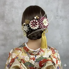 【新作】成人式髪飾り 結婚式髪飾り/ウエディング ヘッドドレス ヘッドパーツ 卒業式 色打掛 サテンつまみ細工 ワイン