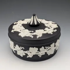 ウエッジウッド ブラック ジャスパー トロフィー ユニセックス オブジェ ウエッジウッド ブラック ジャスパー トロフィー ユニセックス オブジェ