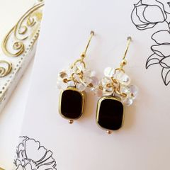 102番　ハンドメイドピアス・イヤリング No.102 ハンドメイドピアス☆イヤリング - メルカリ