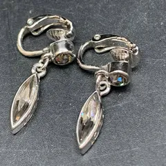 Y390 NINA RICCI ニナリッチ イヤリング ラインストーン　シルバーカラー　ヴィンテージ