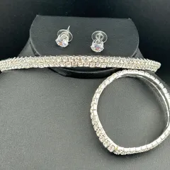 【新品】アクセサリー ネックレス ピアス ブレスレット 3点セット ラインストーン キレイ 上品 デザイン レディース シルバー カラー◆チョーカー