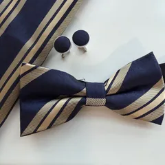 ③-2 蝶ネクタイ　ポケットチーフ　カフス3点セット