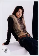 【中古】生写真(ジャニーズ) 嵐/松本潤/膝上・座り・背景白/公式生写真