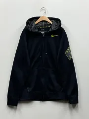 ナイキ Therma-FIT 黒色 フードジップアップ