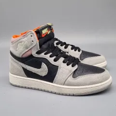 ナイキ ジョーダン 1 レトロ ハイトップ 230