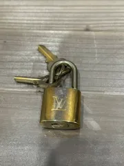 中古美品正規品　ルイヴィトン パドロック ゴールド 南京錠 鍵