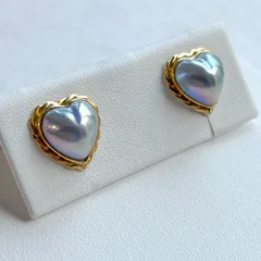 マベパール 奄美大島 K18ピアス ブルー/紫系 ラウンド 鮮やかな干渉色