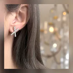 【ピアス】ビジュー輝くワンポイントゴールド＊上品 大人可愛い シンプル きれいめ 高見え 小ぶり 韓国風 カジュアル フェミニン 通勤 デート お出かけ サージカルステンレス 二次会 お呼ばれ 結婚式 プレゼント 春夏秋冬（No.105）