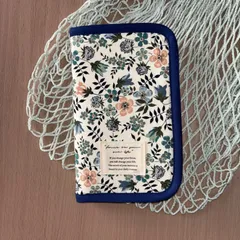 通帳ケース　母子手帳ケース　マルチケース　ファスナー　リバティー