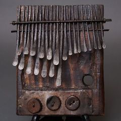 アフリカ ジンバブエ 民族楽器 ムビラ No.11 親指ピアノ オルゴール