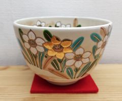 送料込【逢絢亭・新品】茶道具 茶碗 杣山焼 色絵 春草の図 杣山契月 共箱入り 送料込【逢絢亭・新品】茶道具 茶碗 杣山焼 色絵 春草の図 杣山契