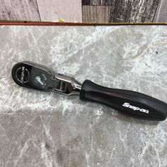 Item thumbnail for item 09429fd5-a15c-4a12-82e5-fe230c51c2a3