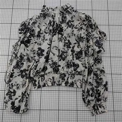 ◇ ⊂ リップサービス LIP SERVICE フラワープリントフリルブラウス ブラック系 レディース E  【1511110021957】