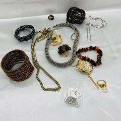 A【まとめ売り】アクセサリー ネックレス ブレスレット ブローチ べっ