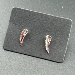 【新品】アクセサリー ピアス◆シルバー カラー 羽 シンプル デザイン 両耳セット レディース◆キャッチ付◆スタッドピアス◆