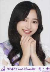 【中古】生写真(乃木坂46) 井上和/バストアップ・真夏の全国ツアー2022衣装・ホログラム仕様/レア/「乃木坂46 2022.November」乃木コレ ランダム生写真