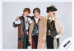 【中古】生写真(ジャニーズ) HiHi Jets/高橋優斗・井上瑞稀・橋本涼/横型・膝上/HiHi Jets オリジナルグッズ2022オリジナルフォト/公式生写真