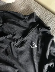 ジムシャークハーフジップアップ