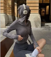 ペイルジェイド エスレチック フードジップアップ スカイブルー