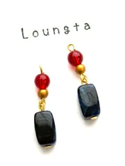 3848チェコビーズピアス レッド ネイビー ゴールド 樹脂ピアス 小ぶりピアス