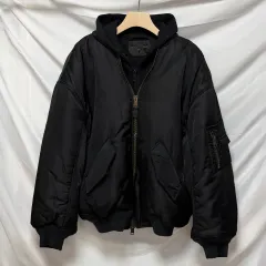 2025年最新】BALENCIAGA ジャンパー・ブルゾンの人気アイテム - メルカリ