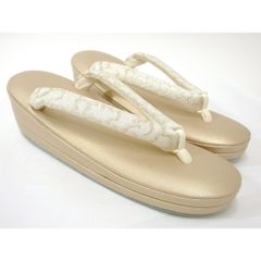 Item thumbnail for item f7106d45-b25c-4292-ac17-1c47b642dd9c