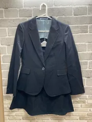 A【A26-11】◇ LES MUES ジャケットMサイズ  スカートSサイズ   セットアップスカート　肩パッド付き　ネイビーカラー