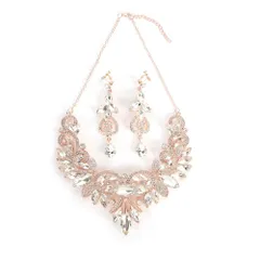 [ＫＫ　Ｓｏｌｉｓ] 華やかに輝く大粒クリスタルの存在感。 結婚式やパーティーイベント演奏会などでで視線を集めるラグジュアリーアクセサリー。 ネックレス＆イヤリングの豪華2点セット。 (クリアーシルバー) [クリアーシルバー]