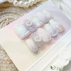 【現品】ネイルチップ　白　オーロラ　シルバー　リボン