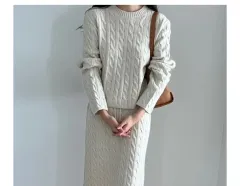 未開封 良い品質 セットアップ アイボリー 黒 ケーブル編み ニット スカート セット