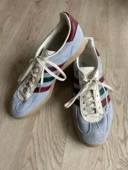 アディダス ガゼル インドア