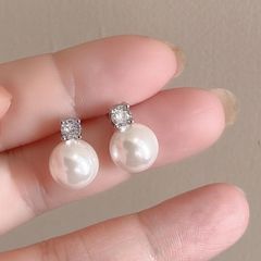 Item thumbnail for item 25455e59-f132-4496-a100-3210588a1da6