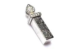 シルバー925 アルタイ隕石(メテオライト)　14x5mm　シルバーコーティング ペンダントトップ 1個売り パワーストーン 天然石 _PRG2402-1