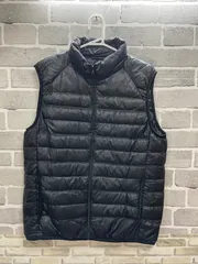 A【A26-15】◇ UNIQLO Lサイズ  ベストダウン　ブラックカラー