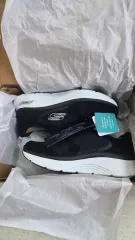 SKECHERS スケッチャーズ アーチフィット ブラック スニーカー