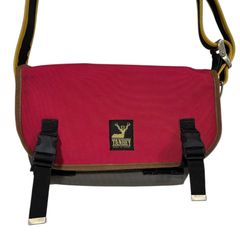 Item thumbnail for item fedd2f40-9ee6-4967-8c5c-1ecf890b1880