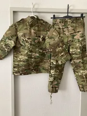 美品　キッズ　上下セット　迷彩柄　120cm