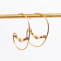 K18 フープライン パールピアス ｜ 18金 ゴールド 繊細 ワイヤーワーク 曲線美 揺れる 上品 フェミニン 華奢 st2129