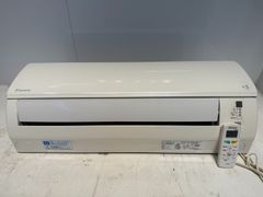253 TOSHIBA 2023年製エアコン 6～8畳用 - メルカリ