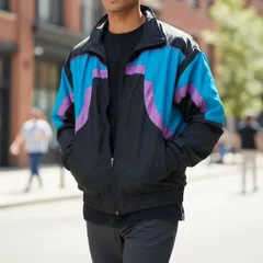 ナイロンジャケット 秋 冬 水色 スカイブルー 古着