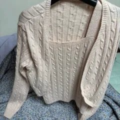 ケーブル編みニットカーディガン ピンク トップス 出品