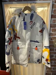 【タグ付き未使用】Emmauela エマヌエーラ ダウンジャケット ジャケット 中綿ジャケット マルチカラー ホワイト他 サイズ52 A-1624