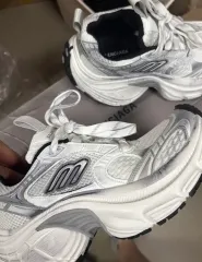 バレンシアガ 10xl