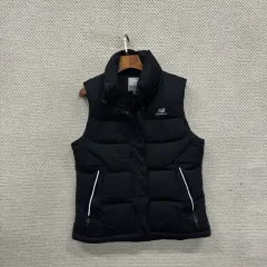 ニューバランス カジュアル 刺繍 ロゴ ダウン ベスト M A03338