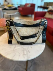 シャネル キルティング ショルダーバッグ アイボリー ブラック チェーン 16番台