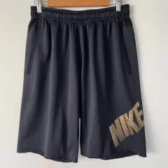 M NIKE ハーフパンツ