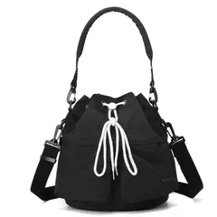 [ハルジオ] 巾着 ショルダーバッグ ハンドバッグ 巾着バッグ レディース ショルダー ナイロン バック 大容量 ドローストリングバッグ ポシェット 肩掛け 斜めがけ おしゃれ かわいい 軽い 軽量 鞄 かばん シンプル カジュアル 無地 人気  [ブラック]